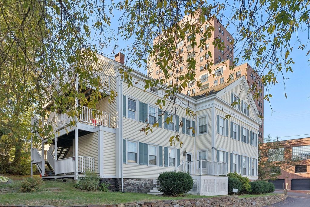 11 Parris Street 3, Portland, ME 04101 — photo 2