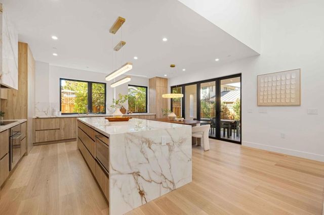 3569 Laguna Avenue, Palo Alto, CA 94306