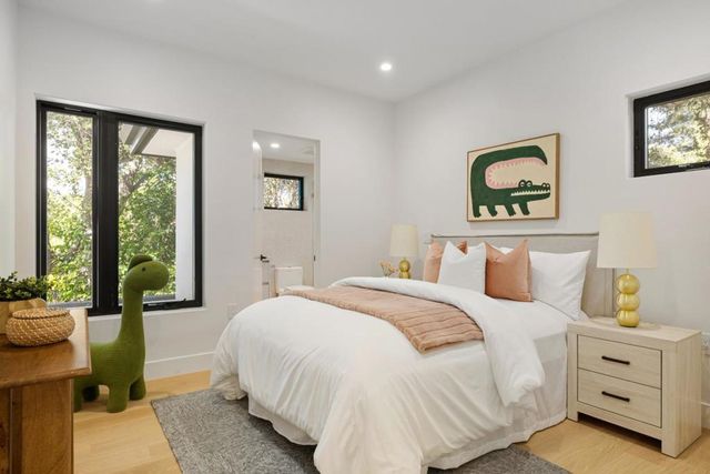 3569 Laguna Avenue, Palo Alto, CA 94306