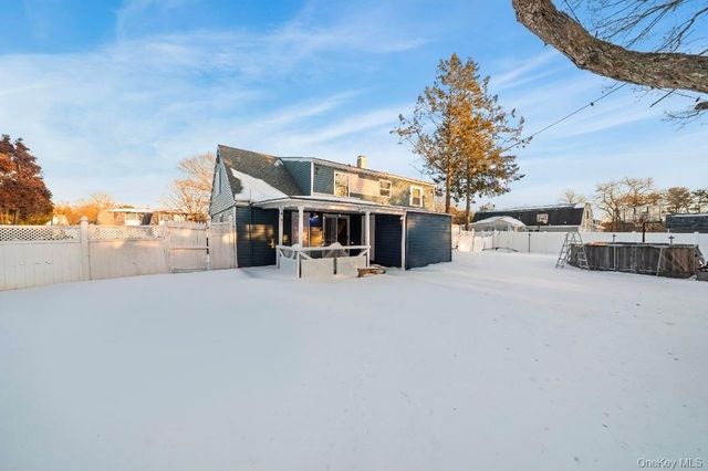 68 S Village Drive, Bellport, NY 11713