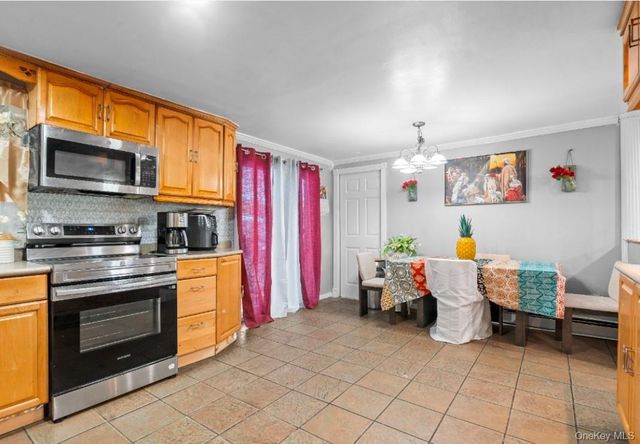 68 S Village Drive, Bellport, NY 11713