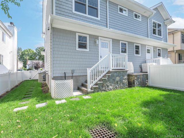 59 Edgewood Road B, Port Washington, NY 11050