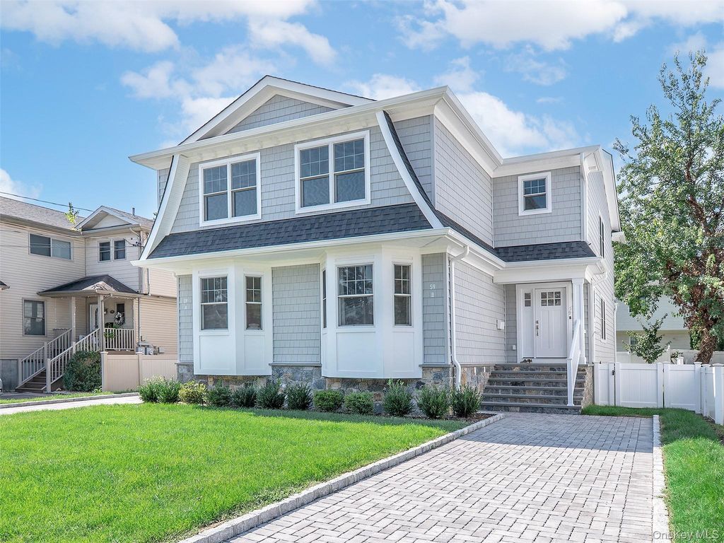 59 Edgewood Road B, Port Washington, NY 11050