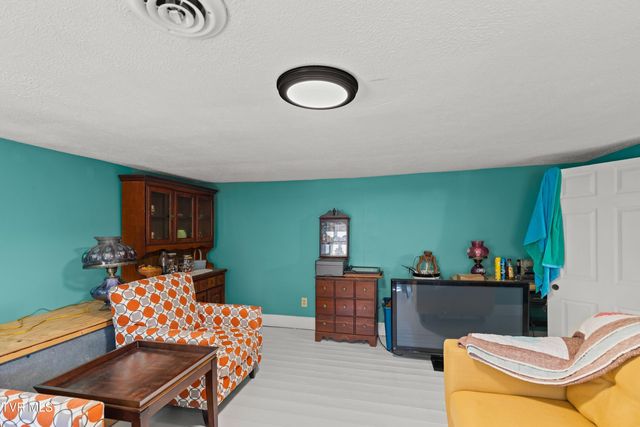 634 New Salem Road, Rogersville, TN 37857