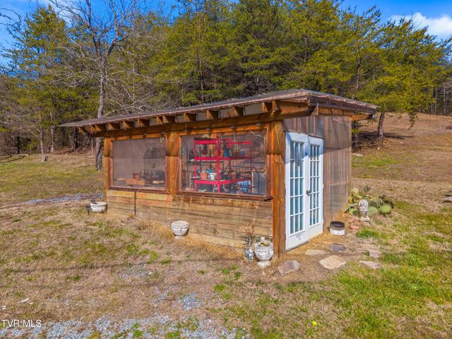 634 New Salem Road, Rogersville, TN 37857