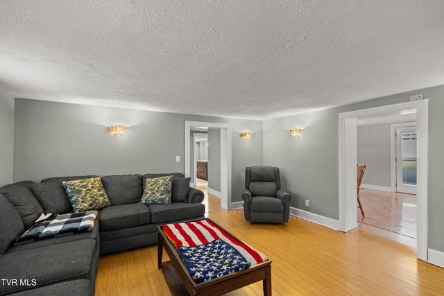 634 New Salem Road, Rogersville, TN 37857