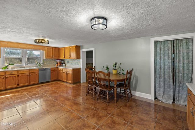 634 New Salem Road, Rogersville, TN 37857