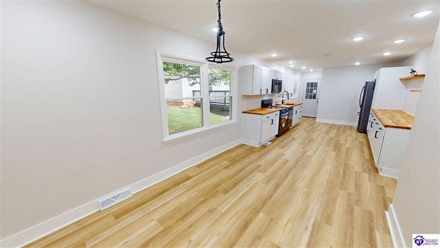 301 Edgewood Avenue, Elizabethtown, KY 42701