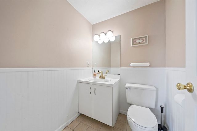 75 Erica Dr, Stoughton, MA 02072