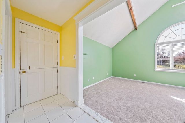 75 Erica Dr, Stoughton, MA 02072