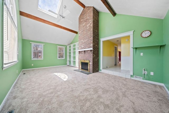 75 Erica Dr, Stoughton, MA 02072