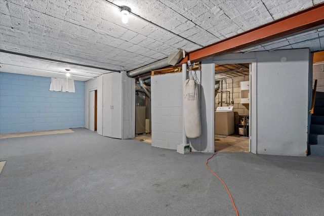 5006 N Port Washington ROAD, Glendale, WI 53217