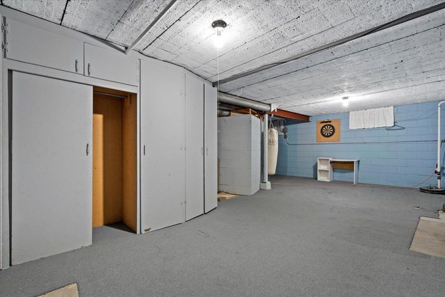 5006 N Port Washington ROAD, Glendale, WI 53217