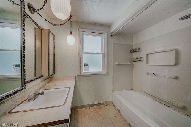 32909 Alva Drive, Eastlake, OH 44095