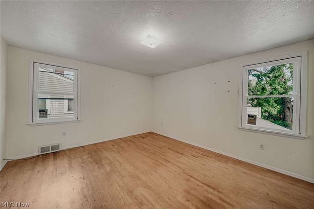 32909 Alva Drive, Eastlake, OH 44095
