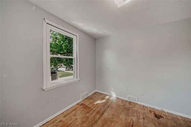 32909 Alva Drive, Eastlake, OH 44095