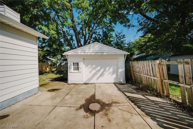 32909 Alva Drive, Eastlake, OH 44095