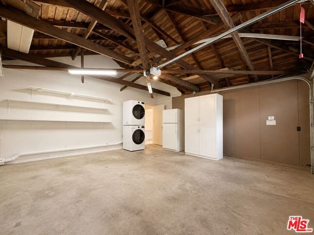 2200 S Canfield Avenue, Los Angeles, CA 90034