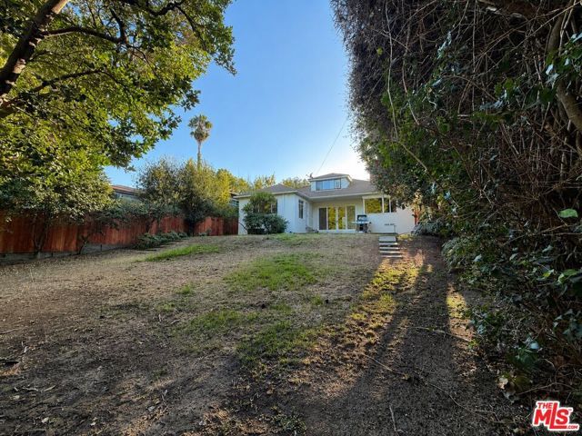 2200 S Canfield Avenue, Los Angeles, CA 90034