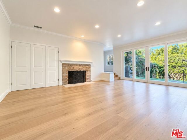 2200 S Canfield Avenue, Los Angeles, CA 90034
