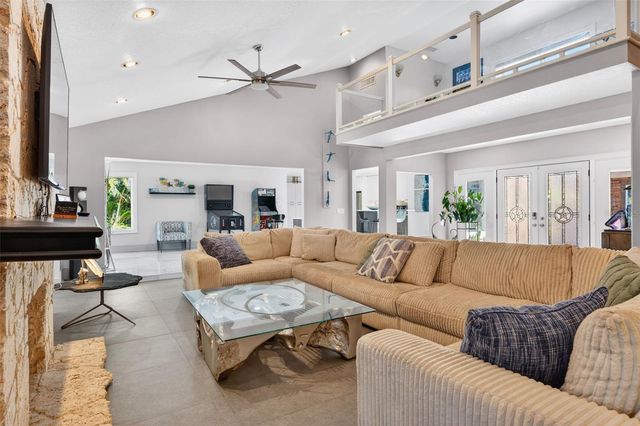 2392 LANDINGS CIRCLE, Bradenton, FL 34209