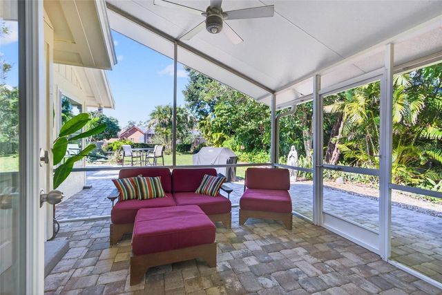 2392 LANDINGS CIRCLE, Bradenton, FL 34209