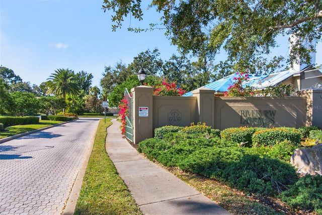 2392 LANDINGS CIRCLE, Bradenton, FL 34209