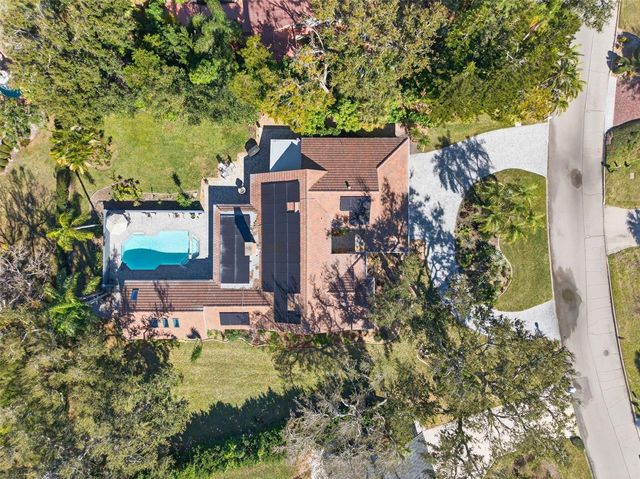 2392 LANDINGS CIRCLE, Bradenton, FL 34209