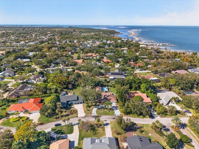 2392 LANDINGS CIRCLE, Bradenton, FL 34209