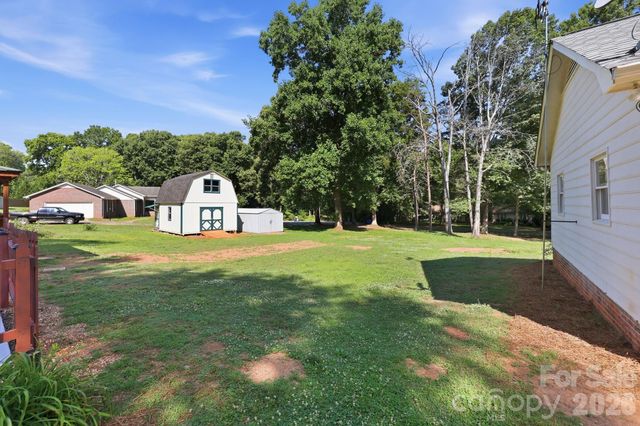 41 Old Farm Road, Salisbury, NC 28147