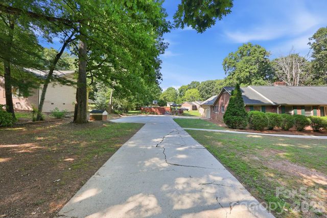 41 Old Farm Road, Salisbury, NC 28147