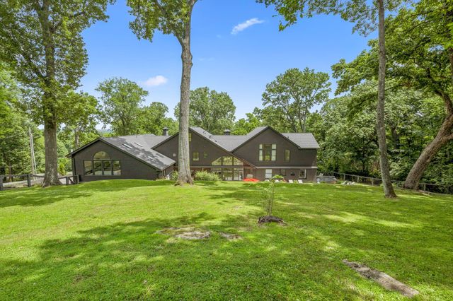 915 Overton Lea Rd, Nashville, TN 37220