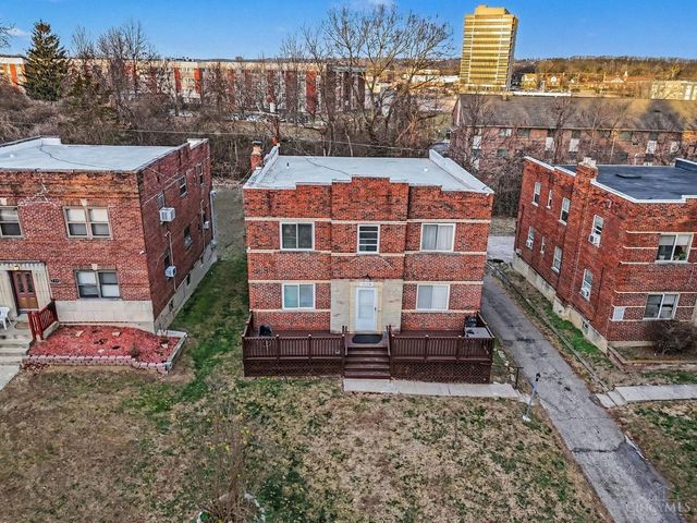 7119 Eastlawn Drive, Cincinnati, OH 45237