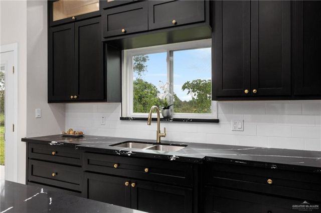 3712 Canan Drive, Weslaco, TX 78596