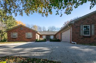2051 Bridgeport Drive, Lexington, KY 40502