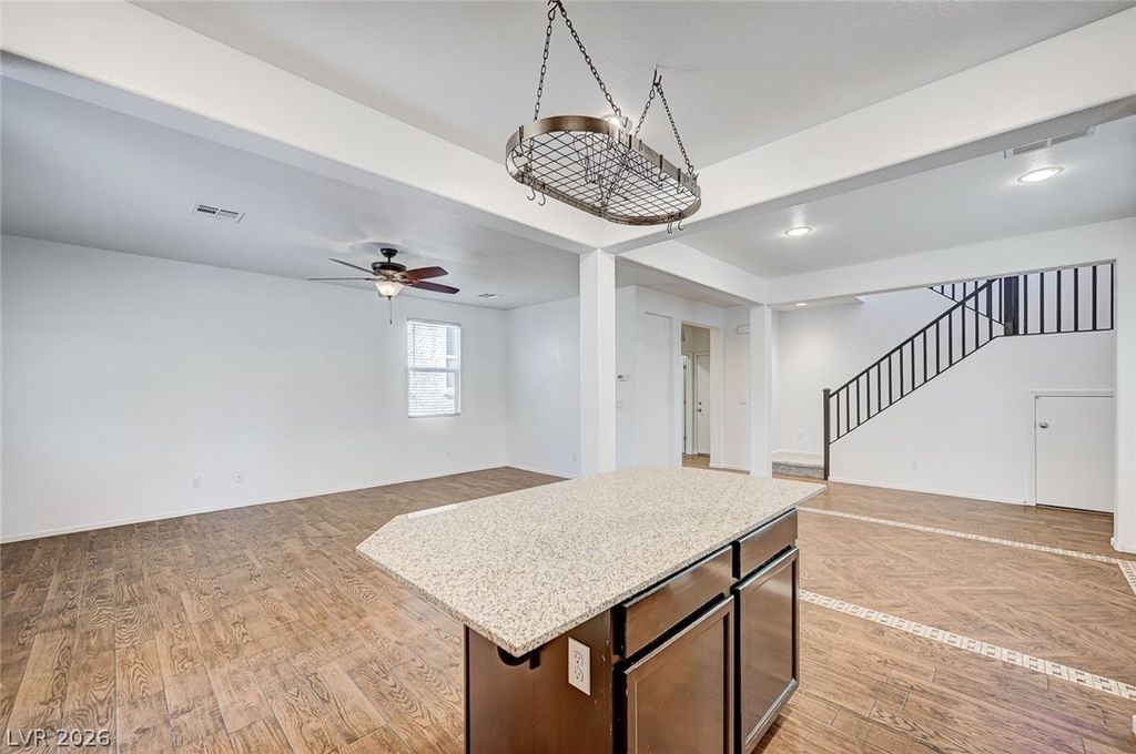Image 15 of property listing at 10837 Hunters Green Avenue, Las Vegas, NV 89166
