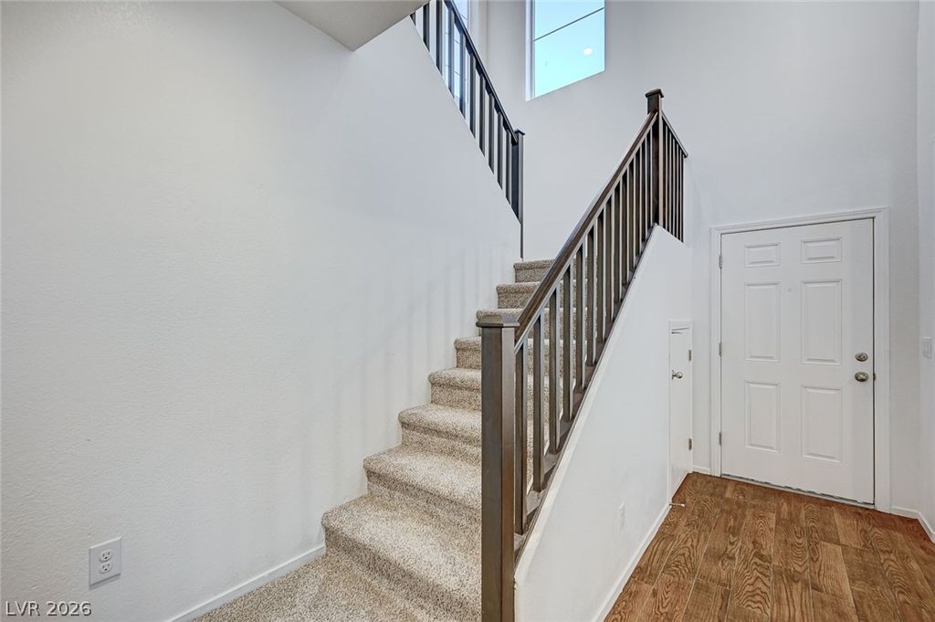 Image 18 of property listing at 10837 Hunters Green Avenue, Las Vegas, NV 89166