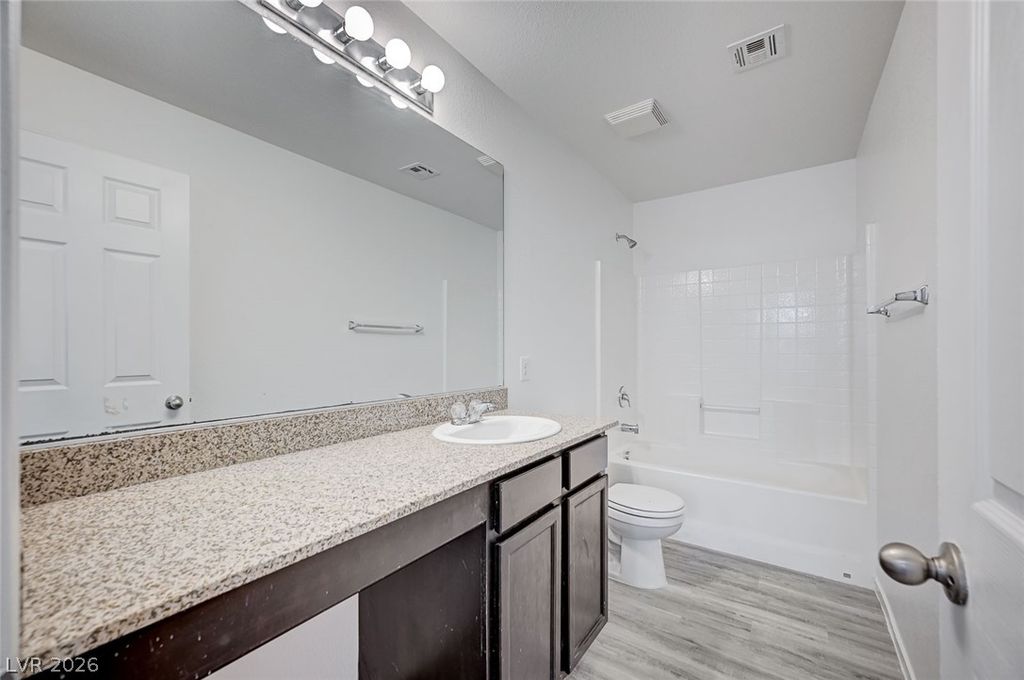 Image 30 of property listing at 10837 Hunters Green Avenue, Las Vegas, NV 89166