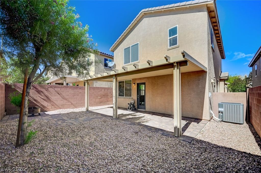 Image 40 of property listing at 10837 Hunters Green Avenue, Las Vegas, NV 89166