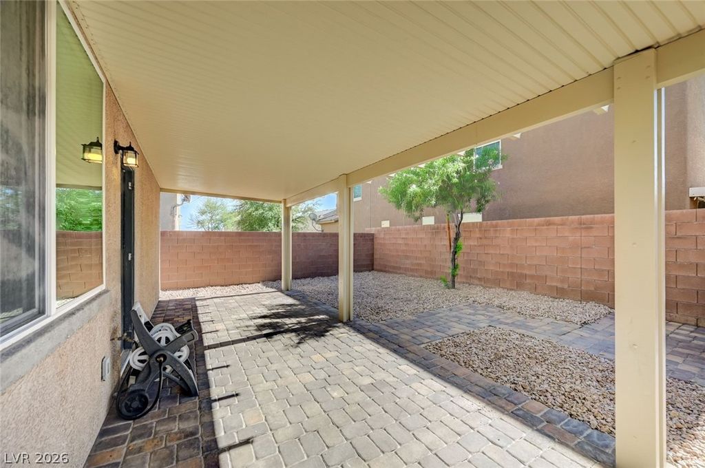 Image 42 of property listing at 10837 Hunters Green Avenue, Las Vegas, NV 89166