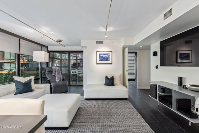 4808 N 24TH Street 405, Phoenix, AZ 85016