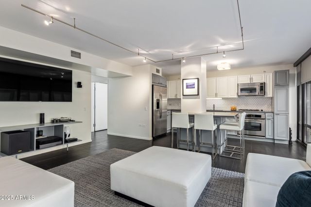 4808 N 24TH Street 405, Phoenix, AZ 85016