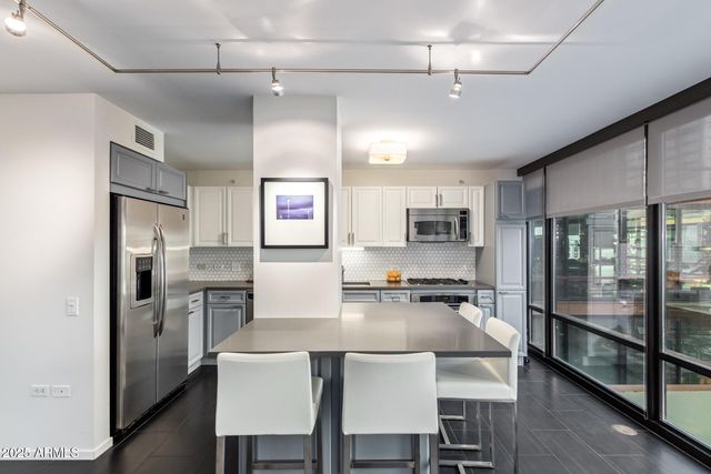 4808 N 24TH Street 405, Phoenix, AZ 85016