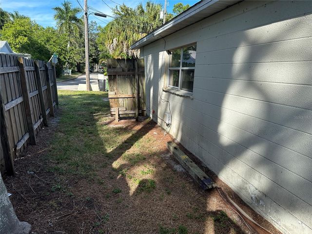 2002 20TH STREET W B, Bradenton, FL 34205