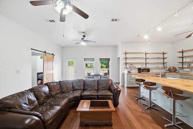 5704 Roundup WAY, Leander, TX 78645