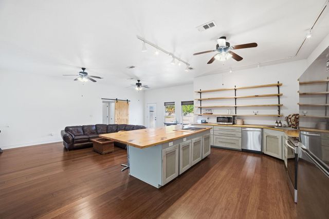 5704 Roundup WAY, Leander, TX 78645