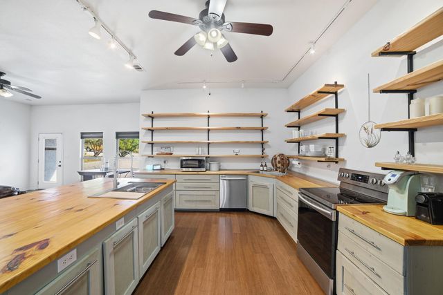 5704 Roundup WAY, Leander, TX 78645