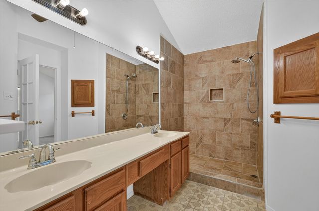 3408 Meadowview Drive, Corinth, TX 76210