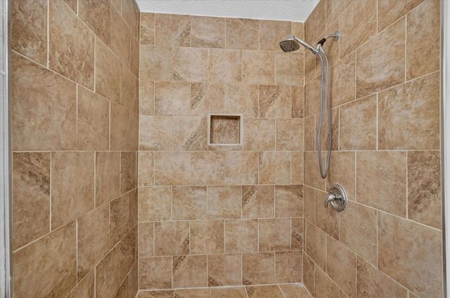 3408 Meadowview Drive, Corinth, TX 76210