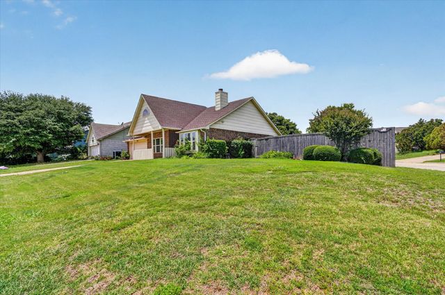 3408 Meadowview Drive, Corinth, TX 76210